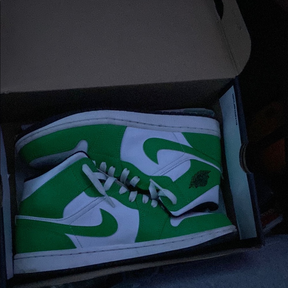 Nike Green and White Sneakers - Picture 1 of 1